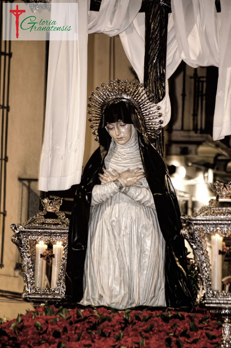 GGranatensis's tweet photo. Viernes Santo, sobriedad en el Santo Sepulcro @SantoSepulcroGR http://t.co/gaFBbbMG4t