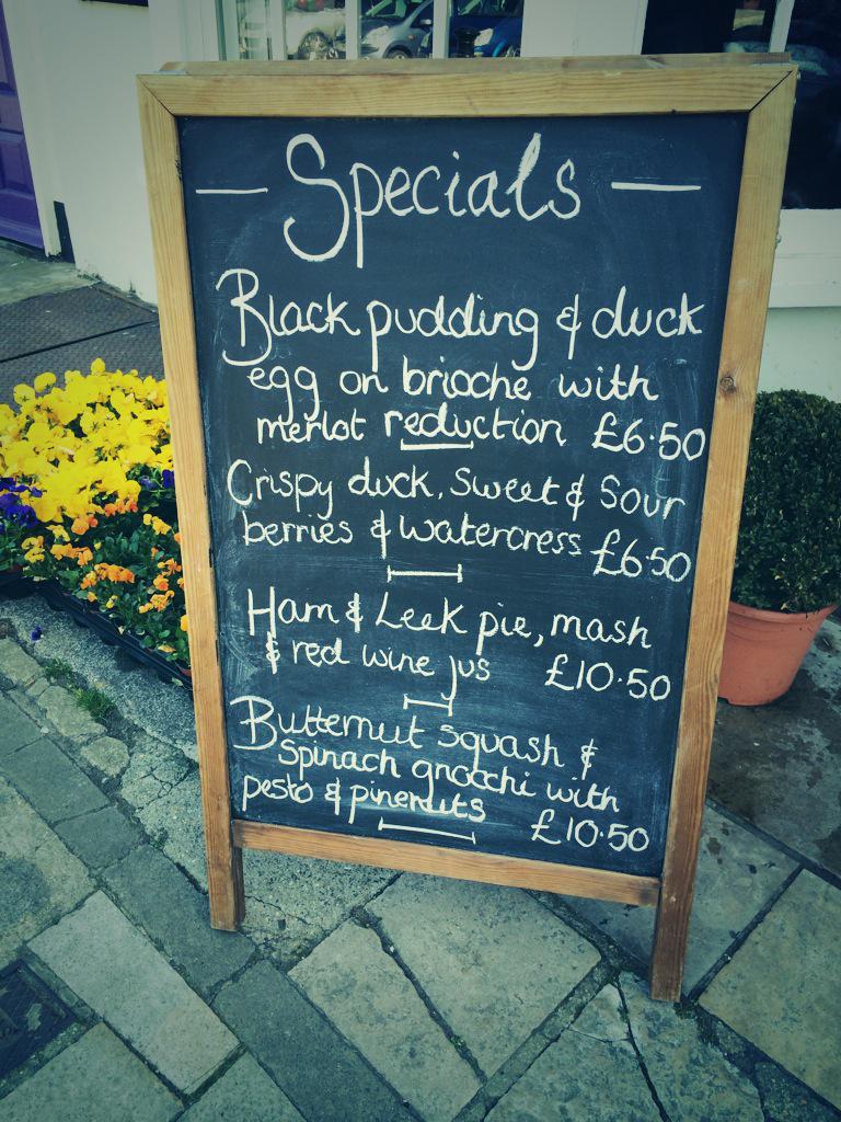 thehorse_groom's tweet image. Tonight&apos;s delicious chef specials 🍴🍷☀️ #freshforspring #onlyatfullers