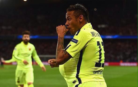 Sacnjr's tweet photo. @neymarjr senhor, controle-se! Nem pagou o parto do primeiro filho e já quer ter outro, senhor? http://t.co/3jALREwzCM