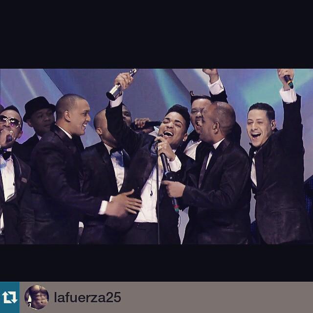 #FamiliaTeamBand tweet media