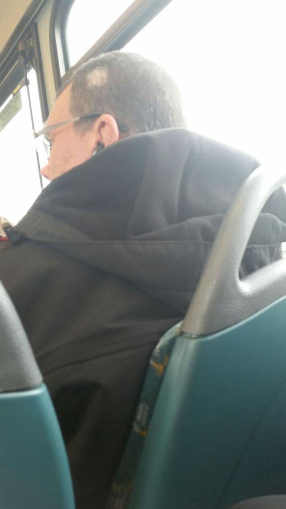 JayDizzs's tweet image. Ay @LeeKay23 are you on my bus? 😂😂🙈🙊 #whitepatch #isthatchewy