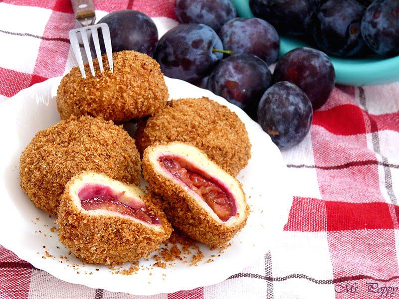 HungaryToday's tweet photo. Cook #Hungarian: Plum dumplings: http://t.co/56lvGoXtEU http://t.co/Ymft4eR5RL