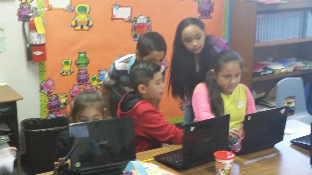 DrRkoenig's tweet image. We LOVE using technology in our class rooms. @Gibson_3rd @riosupt @MrsGuzik #technolgyROCKS #rioschools @Vollmert805