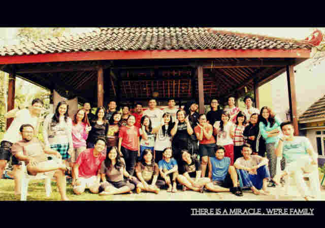 MIRACLE_VOICE's tweet photo. Sungguh indah bersamamu Kawan.. Sungguh #HBDMV http://t.co/JqQRQ4d6fG