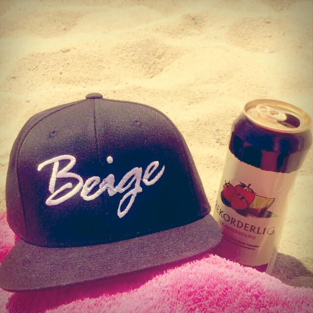 Beige tweet media