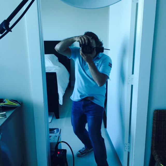 AliciaGorbato's tweet photo. #FridaProyect backstage de la producción fotográfica de @gleicysantos para su obra #fridaenMI #juntas#dreamteam http://t.co/zcFJS4Nkfl