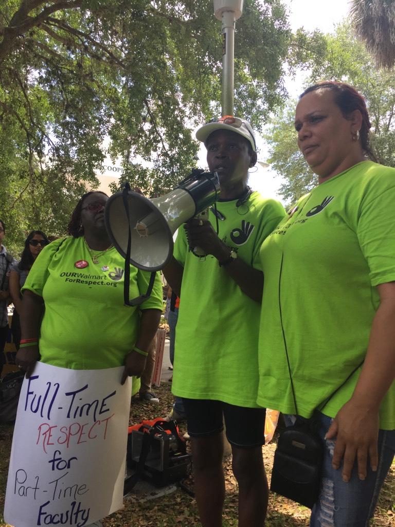 FFN_TampaBay's tweet photo. Our Walmart stands in solidarity with #adjuncts! #WorkerSolidarity #FacultyFor15K #FightFor15 CC: @ForRespect http://t.co/QM541WNvUx