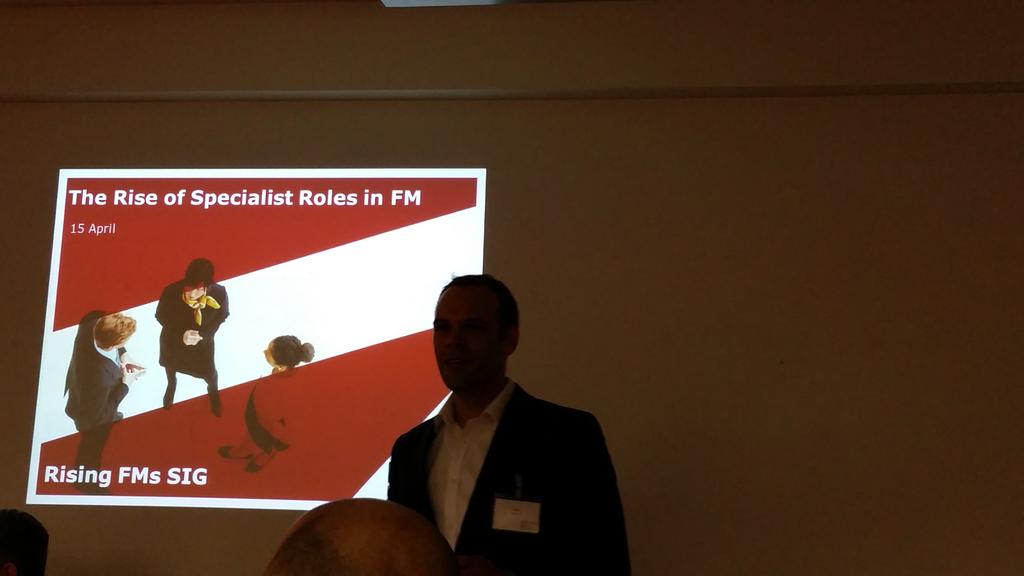 MC Morris @chrisxenongroup gets the @RisingFMs specialist event started