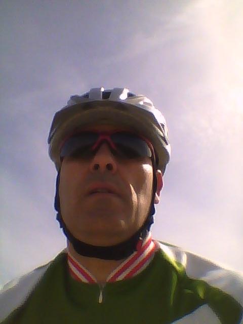 hernaple_alvaro's tweet photo. Tarde de bici 35,600 km
Sin viento y muy buenas 
Sensaciones. http://t.co/sXlZW0cYlZ