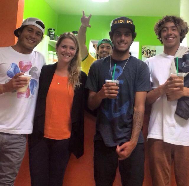 Tomando um Shake com os monstros <a href="/toledo_filipe/">Filipe Toledo</a> Iago dora #behealthyClub
