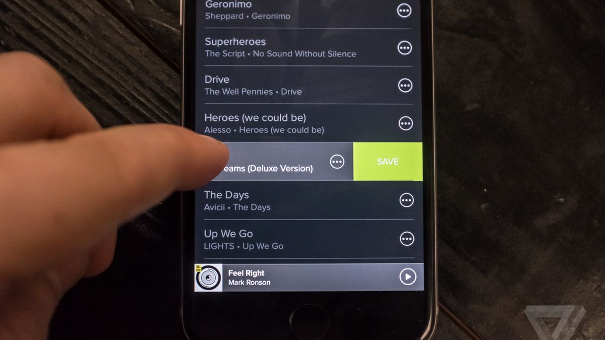 Digital music revenue overtakes CD sales for the first time globally theverge.com/e/8183608?utm_…