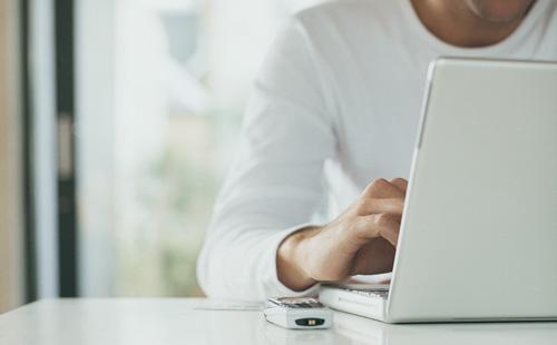runnersworld's tweet photo. Use these 5 moves to counteract the negative effects of sitting: http://t.co/vPukDed4Qu http://t.co/JMN6jNH2sU