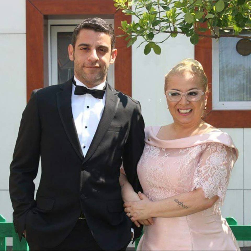 ODefosu's tweet photo. #kirazcanlar bakın kim var burda #meteuyar #DağhanKuelegec #KirazMevsimi http://t.co/VN1DmMHOpd