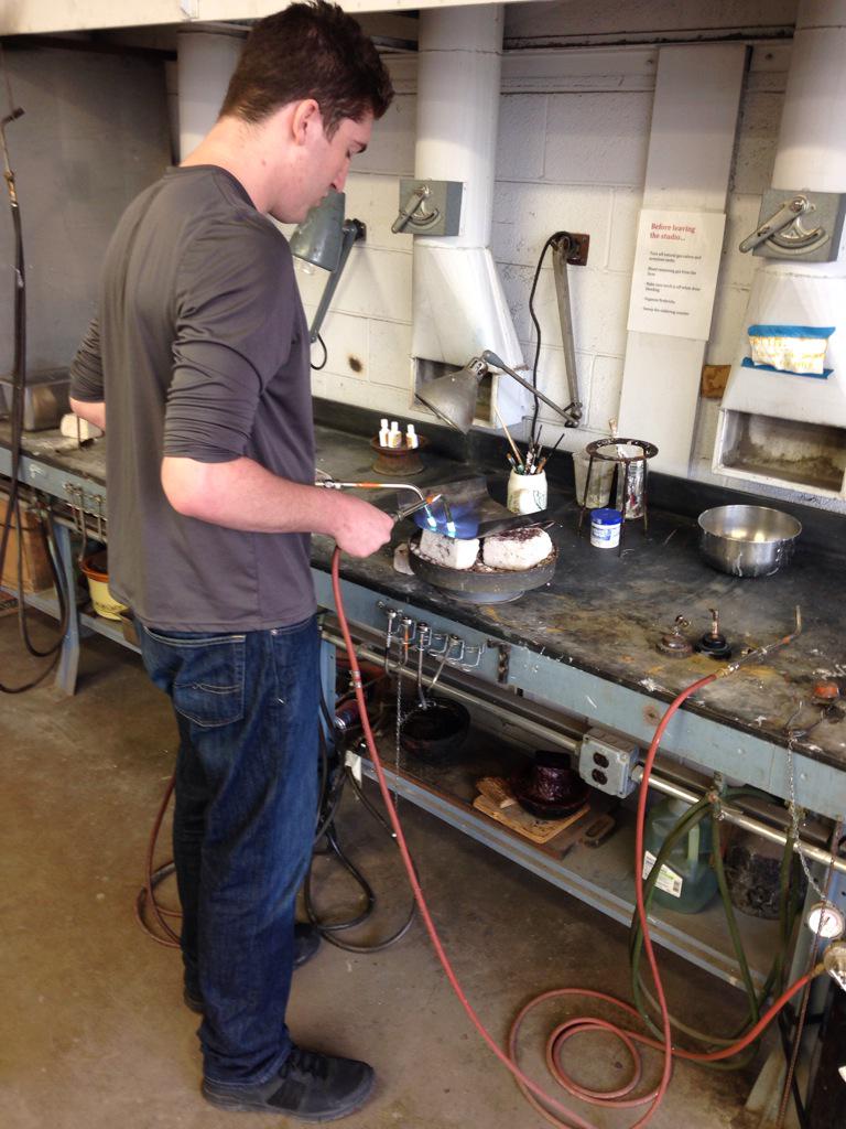 bWgbigwhiteguy's tweet photo. #SIUGreekWeek2015  @SIUKappaAlpha  you know this how i study, 2 butane torches!! http://t.co/hmt70Achvi