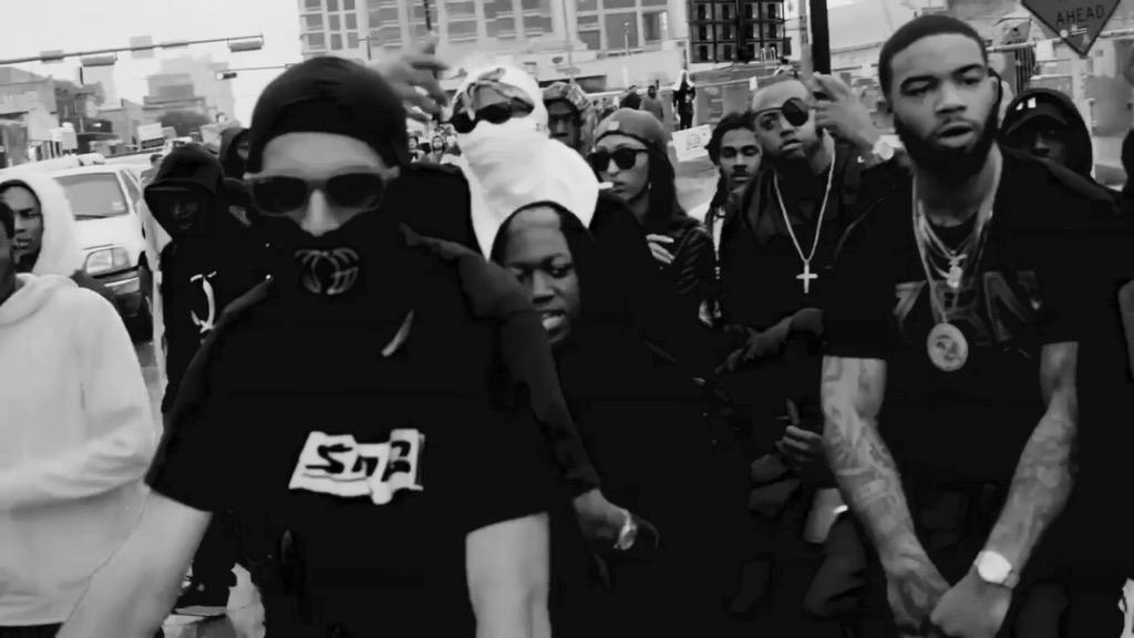 BLUNTIQ's tweet image. Watch @OGMaco &amp;amp; @1JohnnyCinco's new video for "Homies" blntq.co/1aVR4oJ