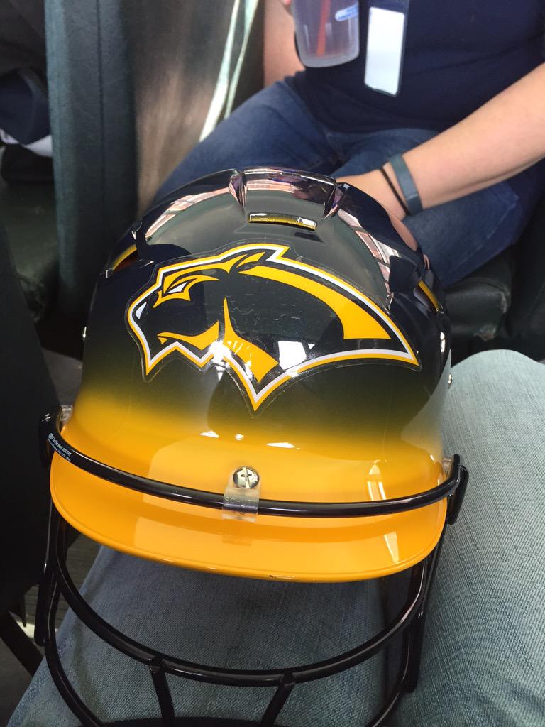 Amanda Knight tweet media