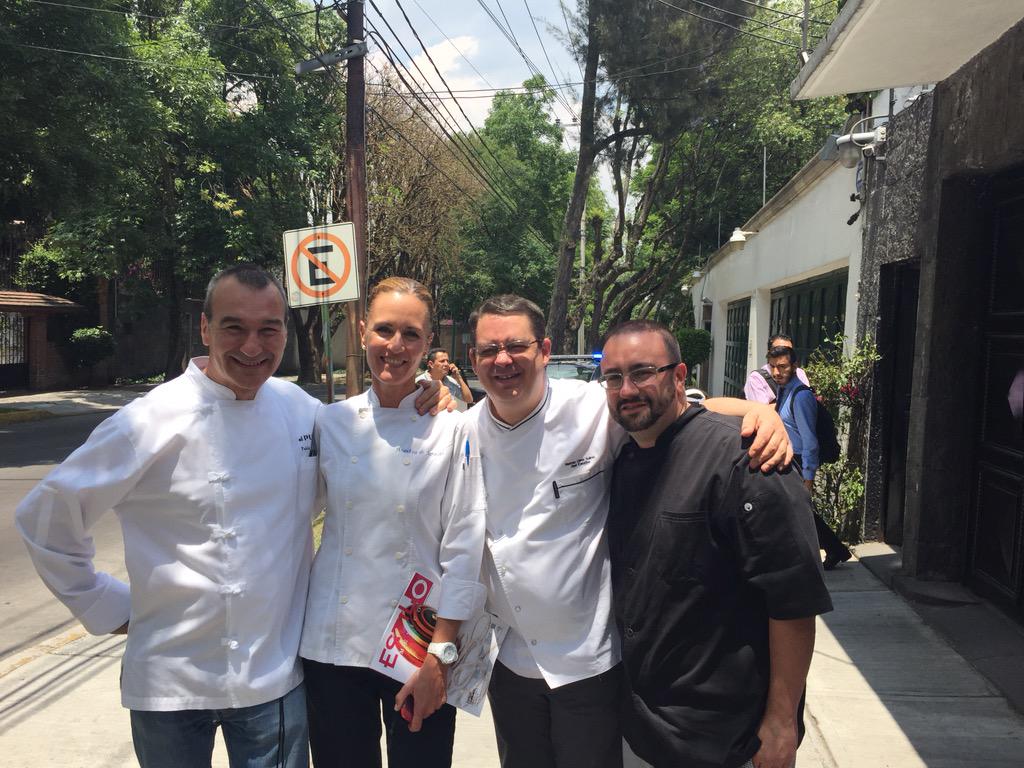 suarezfood's tweet photo. Preparando el Festival del Bacalao con Pablo, Arantxa y @josepria @LaEuropeaMexico #suarezfood @guria_DF http://t.co/wi3E8ohpmb