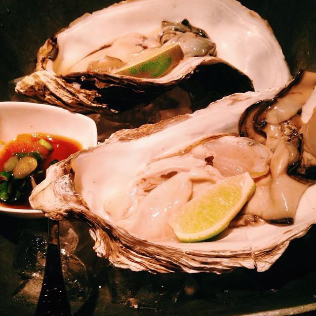 ErinNiimi's tweet image. #oysters #jukai #newyork ift.tt/1FUhiTr