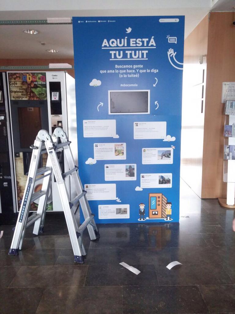 Manuel_eboca's tweet photo. El equipo @EbocaVending  preparando las maquinas #vending que SOLO funcionan con @twitter_es para #FTVWalqa @WALQAPT http://t.co/zewGIii4te