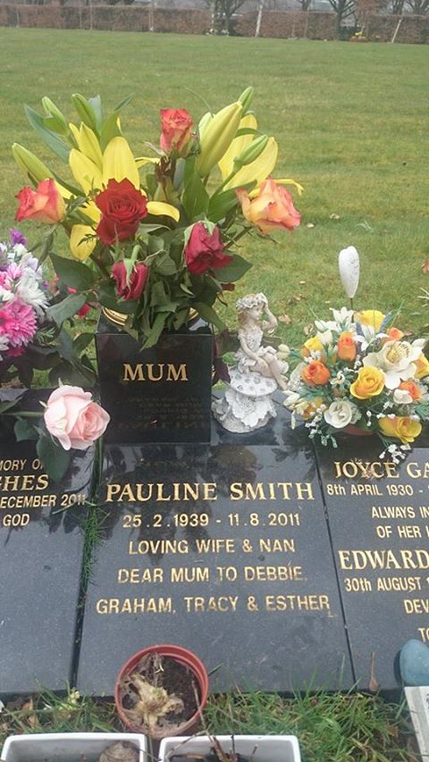 katieolivia_xo's tweet photo. Missing you nanny p, my rock. Xxxx http://t.co/mukH9ettVm