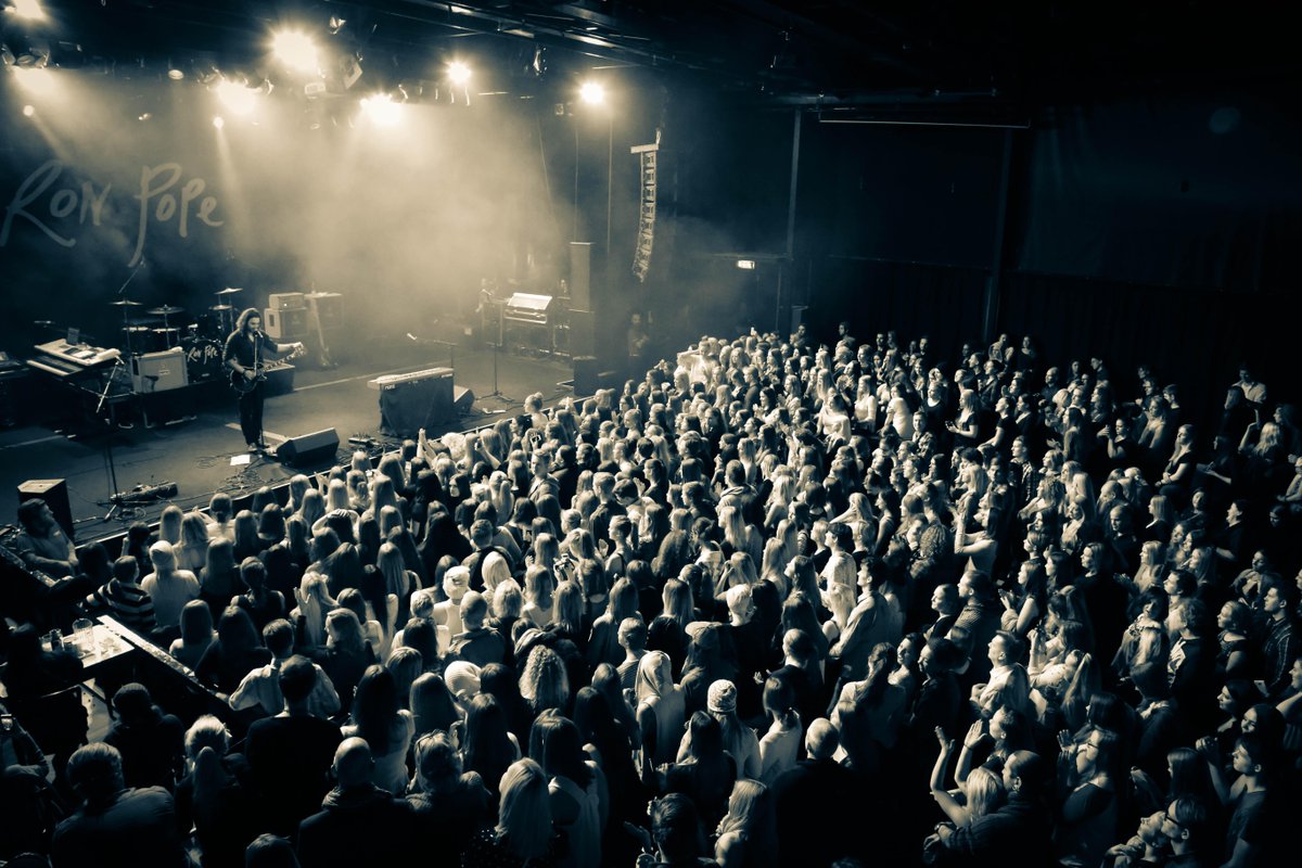 RonPopeAlert's tweet image. "@RonPopeMusic: Talking about tour... where should we go when the record is done? http://t.co/dFMZZ5iLUx" France!