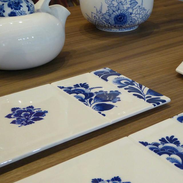 carmennatschke's tweet photo. Pretty blue & whte color & pattern. @ambiente #ambiente15 #blogtourambiente #tabletop http://t.co/XMEc7ZnrrO http://t.co/N3WnfwKNmp