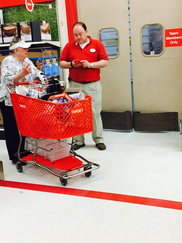 acahill49's tweet photo. #alwayshelpingout #getappy @acuransxfan @ContrucciJoe @JohnLenhart @ejpereira92 @eawassell http://t.co/WizmTUxvhK