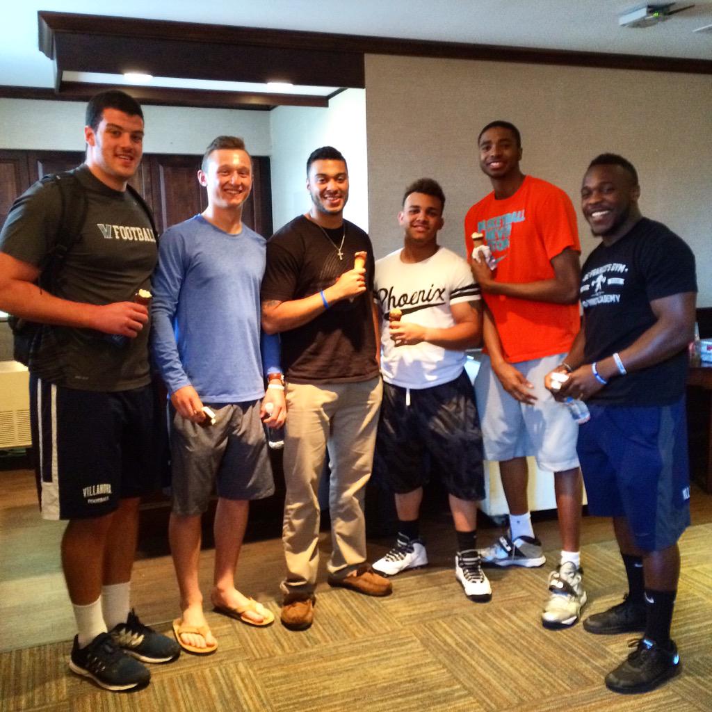 NovaAthletics's tweet photo. Student-Athlete Week Ice Cream Social #athletes4athletes #vusaweek15 #NovaNation http://t.co/IWE0O2uddD
