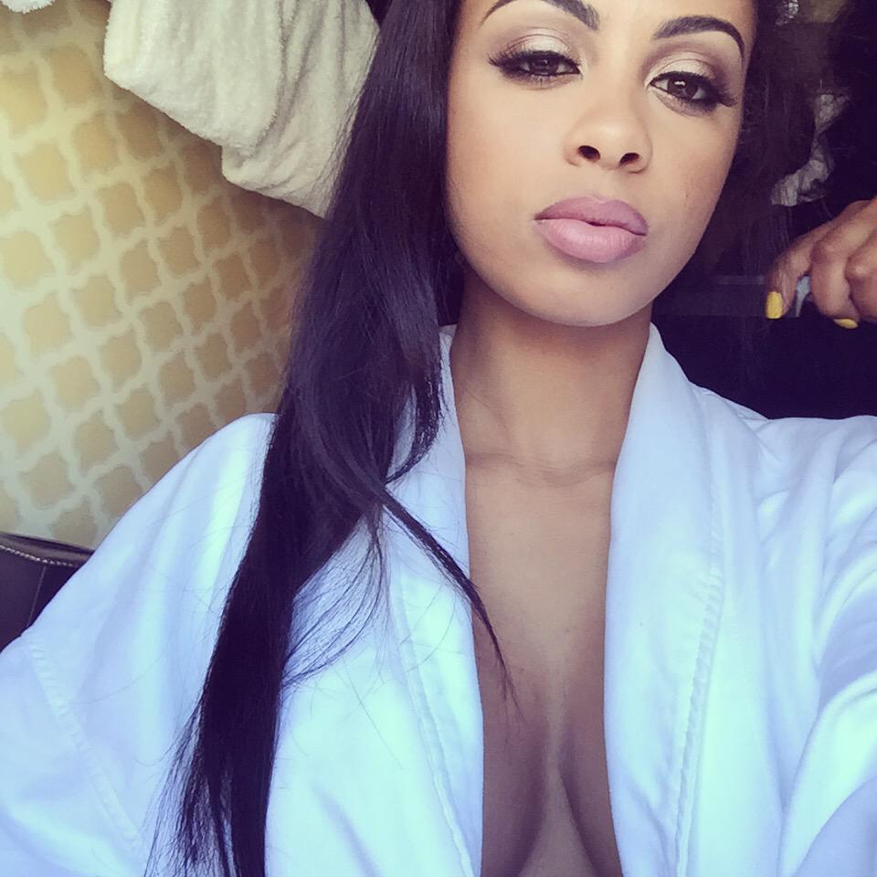 Twitter Khloe The Komeup nude photos 2019 Twitter Khloe The Komeup nude photos 2019