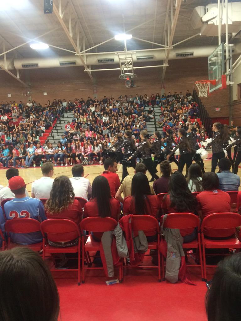 comment_fairy's tweet photo. Great assembly Matadors!! http://t.co/neYRcLgPmC