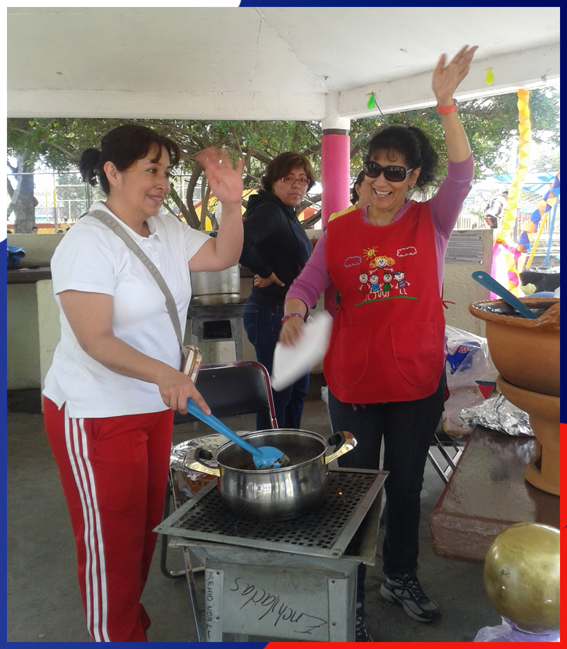 EscPremioNobel's tweet photo. Kermesse de Primavera 2015. Agradecemos el apoyo de nuestro personal docente y administrativo. Miss Vivi y Tere. #edu http://t.co/vEX7s80tok