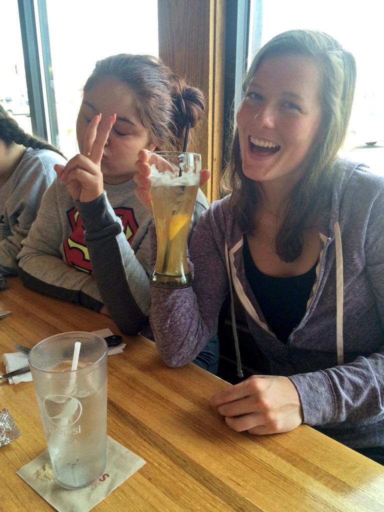 TheMarissaOlson's tweet photo. Biggie turns 22 and she still looks 17. #ChloeProblems http://t.co/BEQv8hLPzR