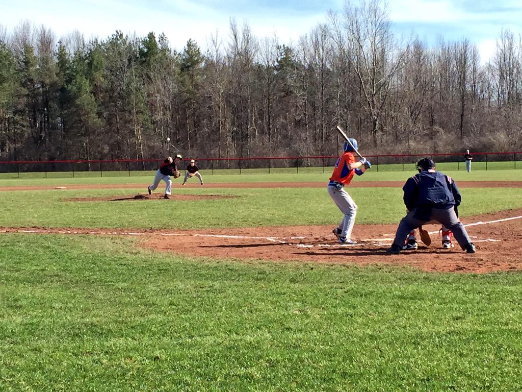 LeRoy_CSD's tweet photo. A beautiful day for the Varsity Baseball team's home opener! 
The Knights are hosting Livonia! 
#LetsGoKnights 
#⚾️ http://t.co/BfwsTZTchl