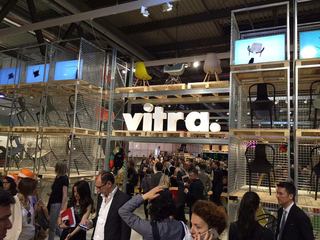 OnlineWonen's tweet photo. Vitra... #salone2015 http://t.co/0nlwFhaK6R