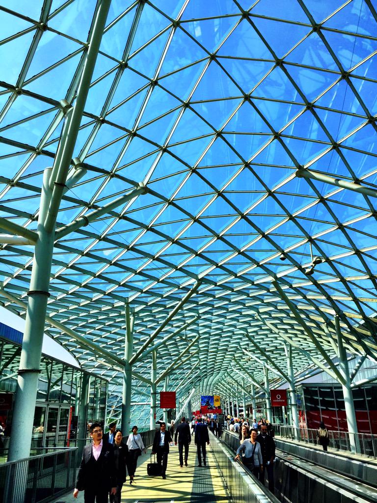 Indrukwekkend beursgebouw... #salone2015