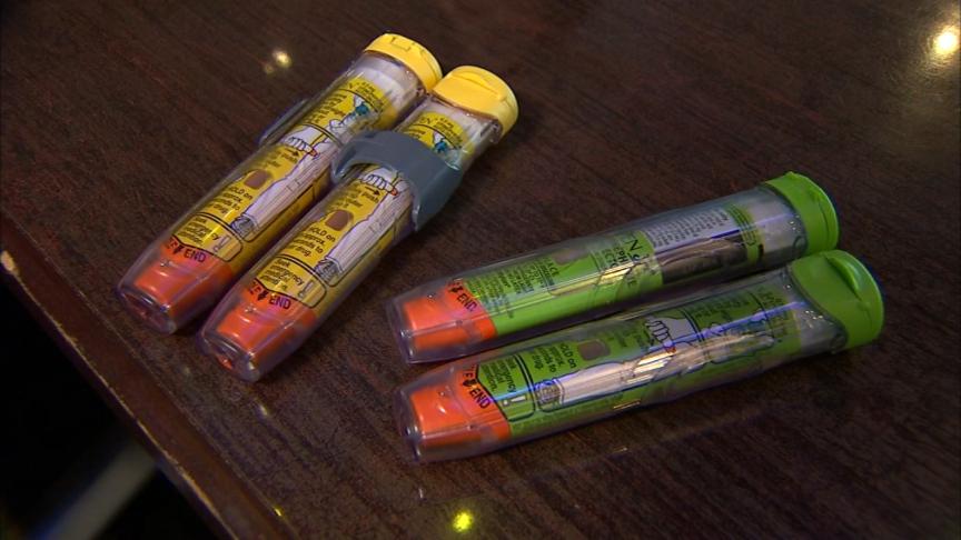 wsbtv's tweet photo. Bill allows restaurants, sports arenas to carry EpiPens: http://t.co/yyZglz6CSb #wsbtv http://t.co/jnFlrBYyew