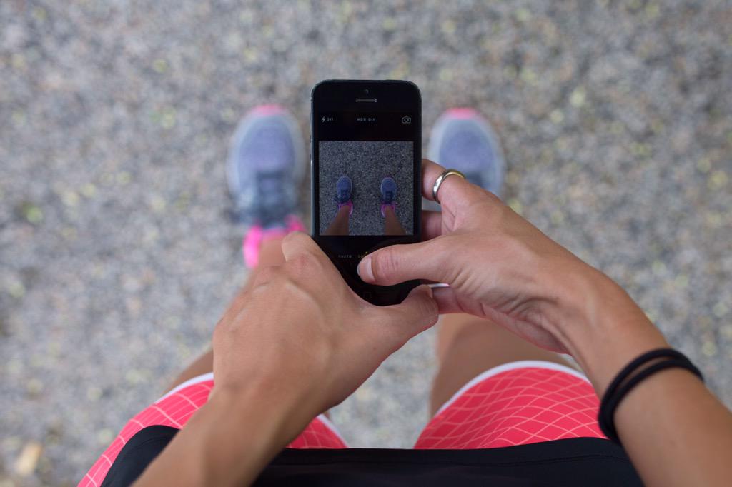 FrontRunnersLA's tweet photo. Is it just us or do all runners take pictures of their shoes? #FreshFoam #RunChat #RunningMakesMeFeel #RunForBoston http://t.co/WuzwpqFhZT