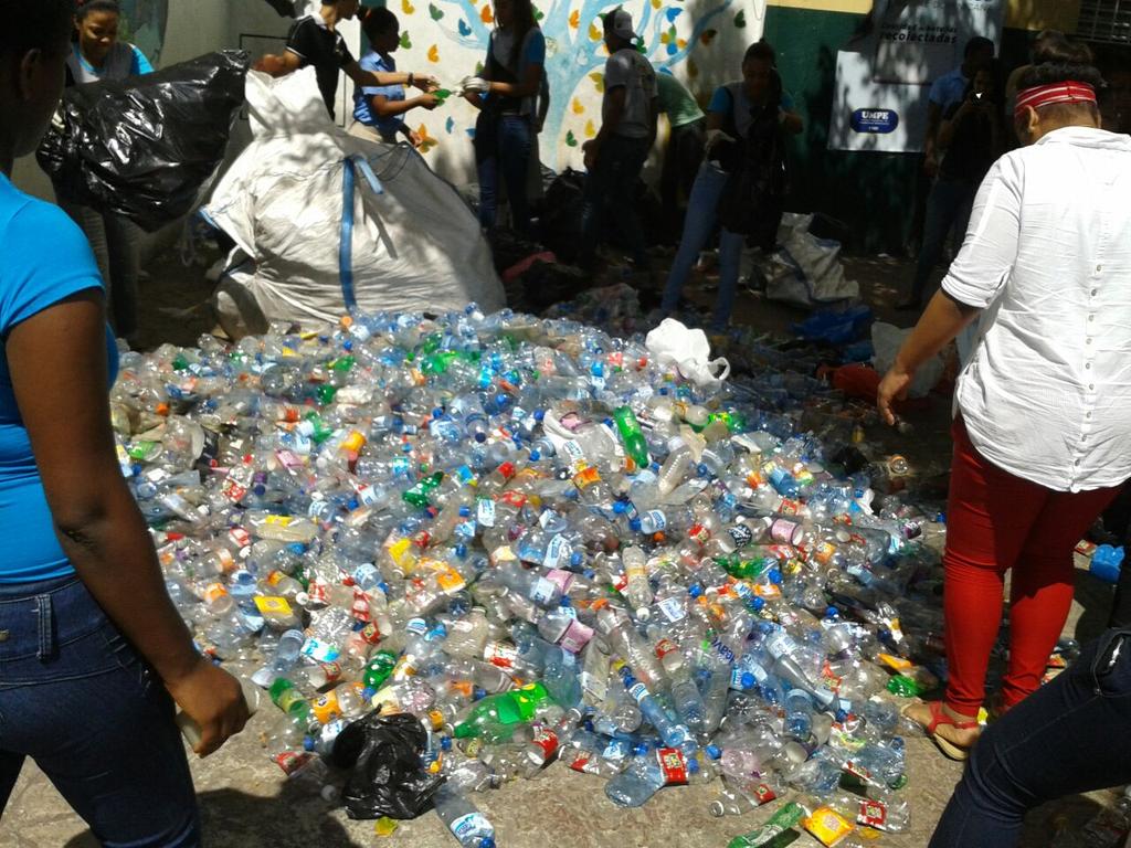 wnely15's tweet photo. #puntoazulspa Activos! @LigaMunicipalRD http://t.co/5uYqWeOGwY