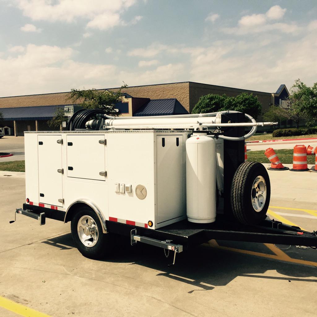 CCSUpdate's tweet photo. New MERC Lite with fold over pneumatic mast for Verizon Wireless. http://t.co/BF4Yu44TDT