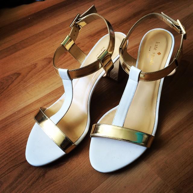 scenesfromusc's tweet image. At uscscene.com -- 👡 bought shoes for graduation. It's the most important piece of the outfit 😁 #shoead…