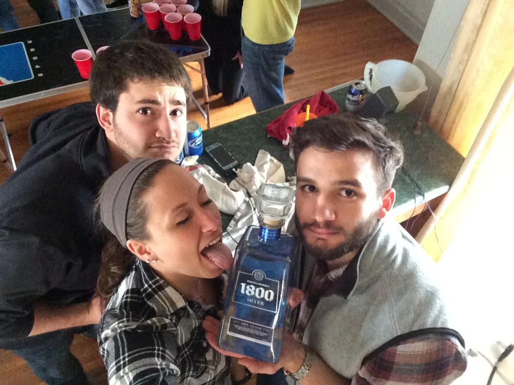 amandavolosin's tweet photo. Never forget. #P4party #gotthrowninatrashcan #itsfine http://t.co/fDupf0qtQ8