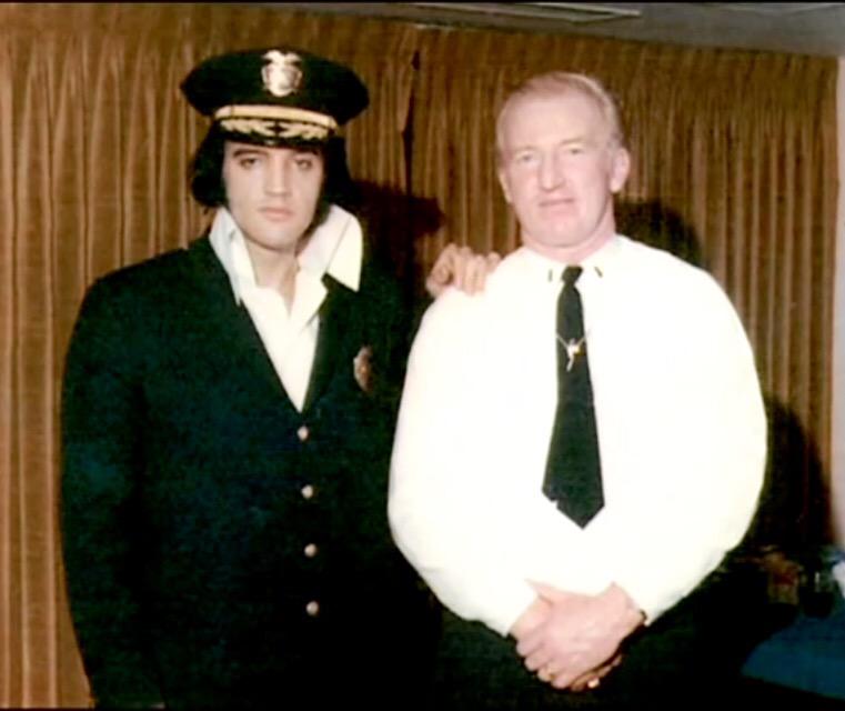 rt if u wan an cadillak