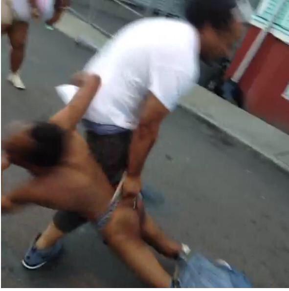 Jajaja esta tiene que ser la pelea mas gay!!!!