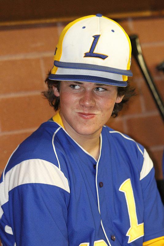 GoFlashWin's tweet photo. Rain Out Blues? Check out Lexington vs RBHS on http://t.co/EYyNVKFBwN. Photos are YOURS Wildcats. http://t.co/HHX80QYFxI