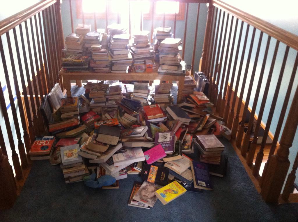 akbourque's tweet photo. These books all came from one kid's bedroom! #Read4Fun #educ536 #BookLove http://t.co/NxtxAZGFe6