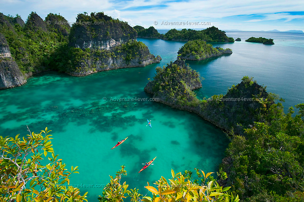 rajaampat's tweet photo. Dear Kayaking Community, check-out! http://t.co/noiPjQ8m0I Breathtaking beautiful! Be the first of yr friends! #kayak http://t.co/SsxgYvpgTV