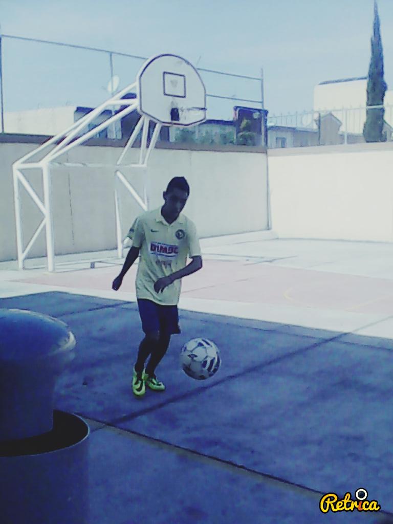 ENetolinares's tweet photo. @TD_Deportes  #PiojoMeteme para anotar un gool http://t.co/KqC7rPF2Gs