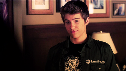 \" Nuestro little brother favorito cumple 20 añitos  Happy Birthday Cody Christian chapamos? Dale
