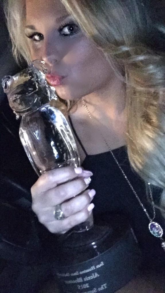 alexisbloomertv's tweet photo. Well guys, we did it. Thank you EVERYONE for your support and love. I'm so honored. Thank you @SamHoustonState! http://t.co/VaFORiCIgE