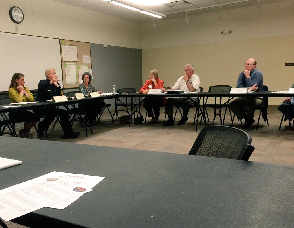 _Brad_Winter's tweet photo. Thanks to #APDForward & @ABQPOLICE for a healthy dialogue about APD at the District 4 coalition. Greatly appreciated http://t.co/SYP0CPKYsC